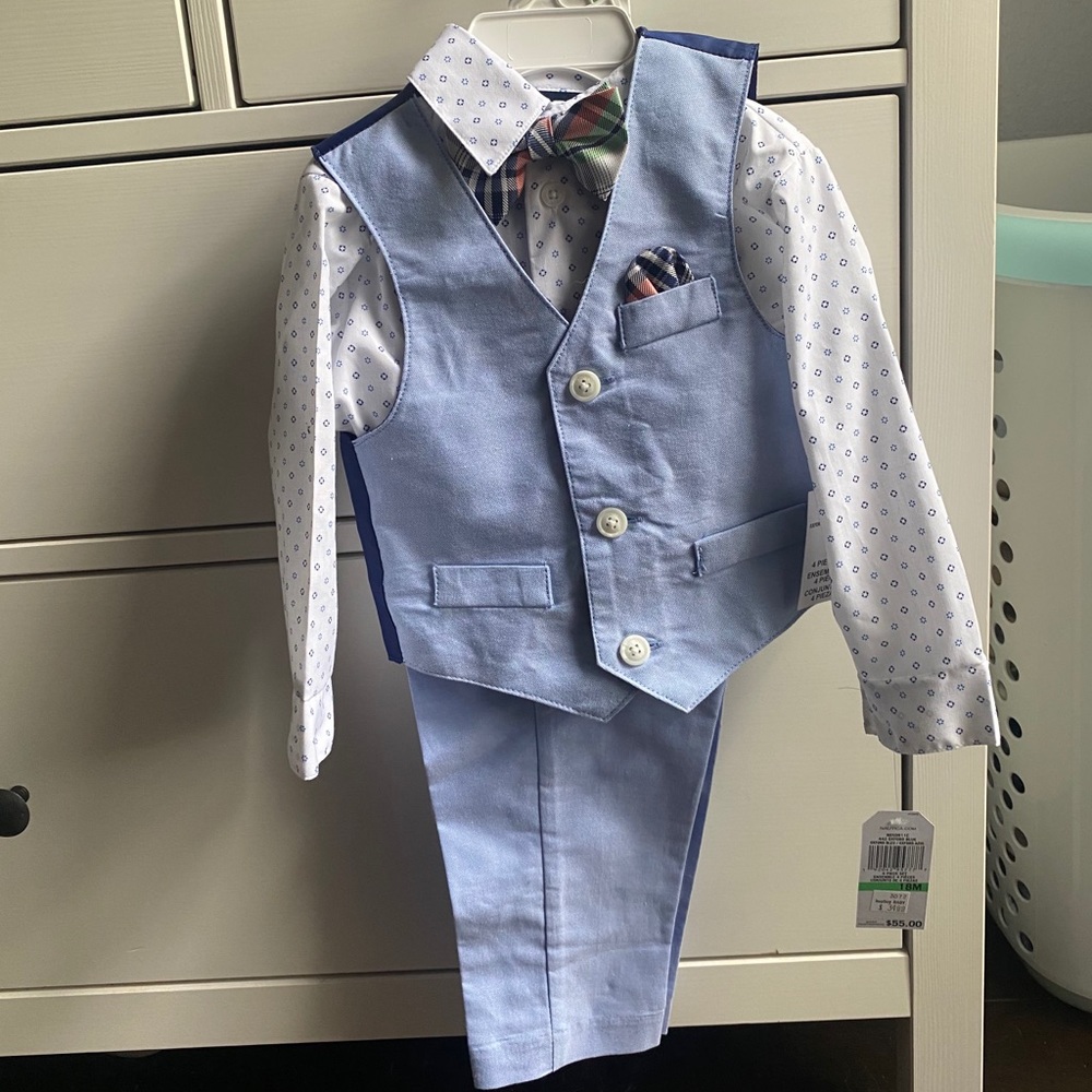 NWT NAUTICA 4 pc Suit Set